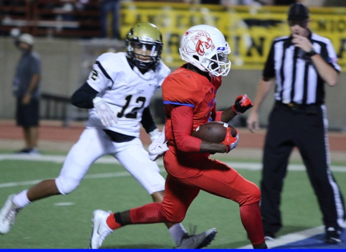 Touchdown_Jose Sanchez Duncanville football quarterback Jaylin Nelson