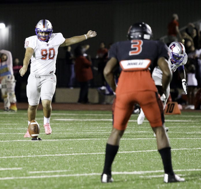 varsity-football-vs-irving-mac_reece-rodiguez_-arthur_10-29_dillon-clarke_-90