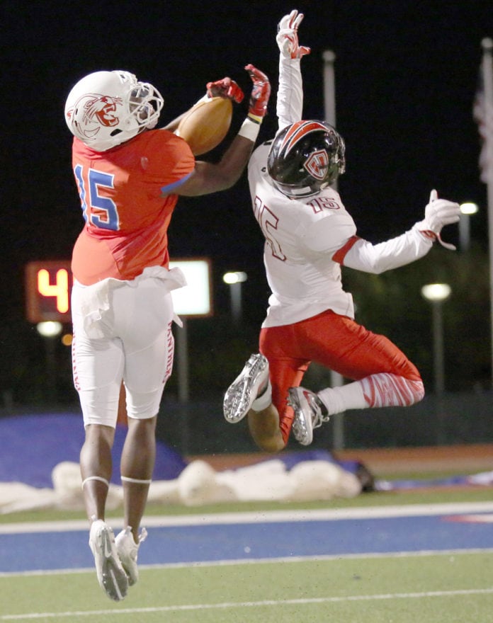 varsity-football-vs-harker-heights_11-11_ricardo-martin_0256 Harker Heights