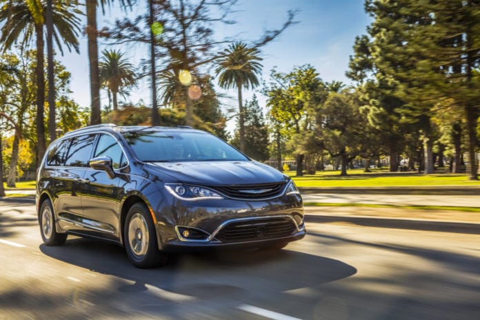 2017 Chrysler Pacifica Hybrid