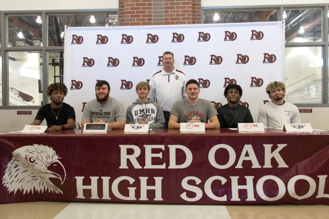 Red Oak High School Athletes Sign Letters Of Intent Focus Daily News