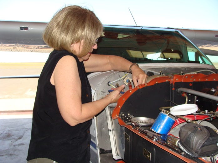 girls in flight training