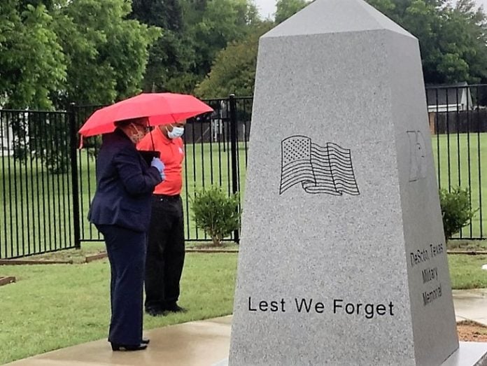 Mayor McCowan at Veterans Memorial