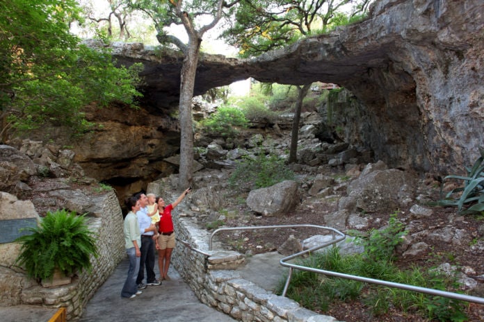 Natural Bridge Caverns