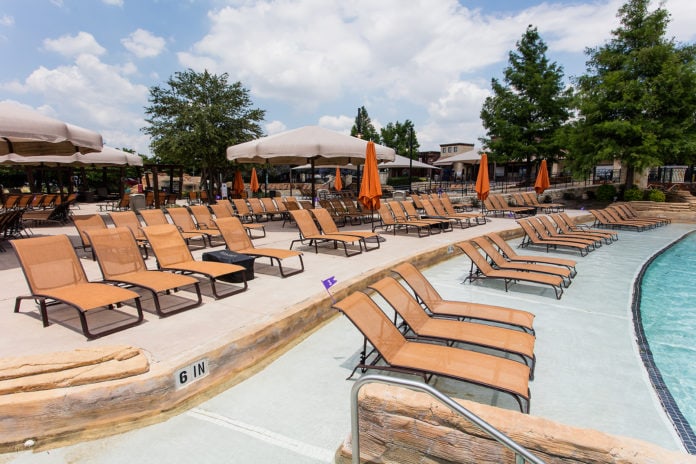 lounge chairs Gaylord Texan Paradise Springs