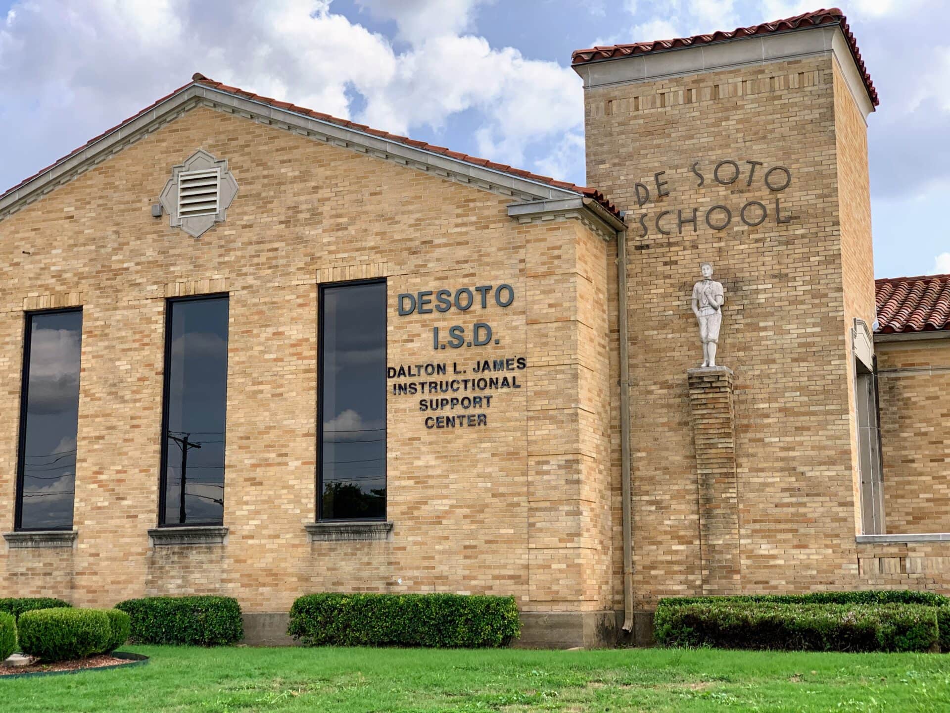 DeSoto Police Respond To 'Multiple Fights In Progress' At High School Today