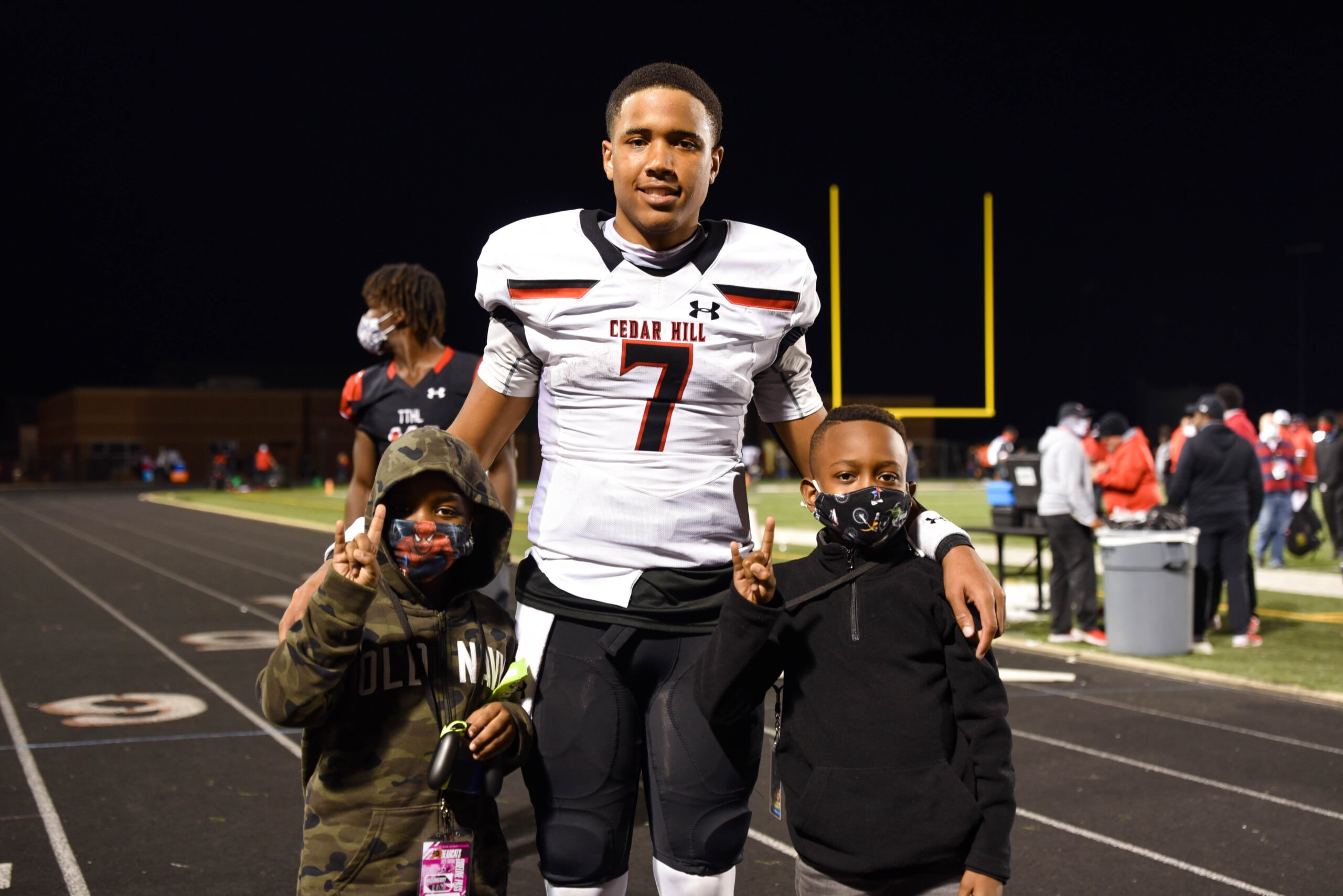 Kaidon Salter with young fans