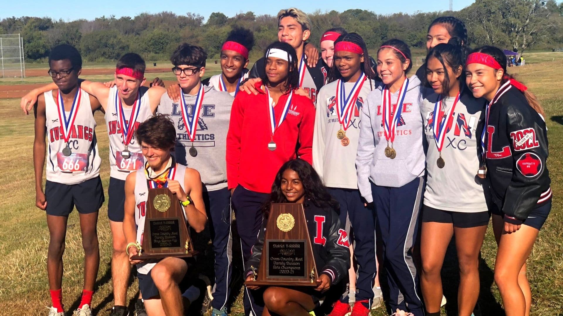 Lady Mustangs Take First Place At UIL District Cross Country Meet