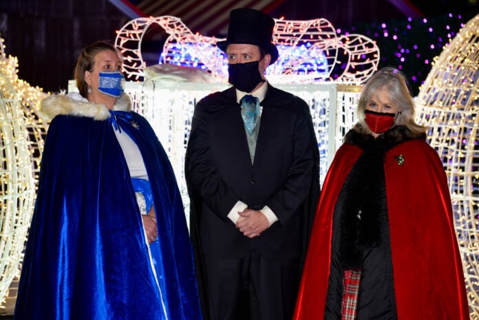 Christmas Carolers