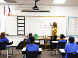 Duncanville ISD employees get bonus checks