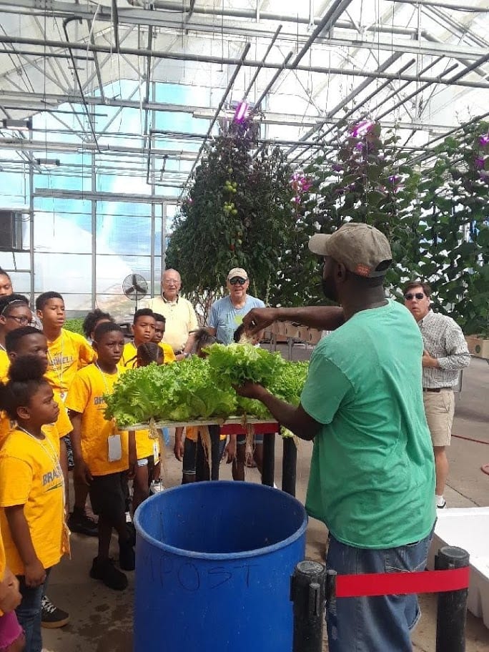 Big Tex Urban Farms donates produce