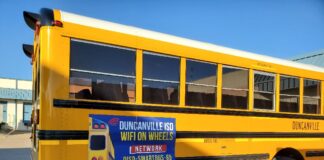 Duncanville ISD Reaches Out to Students Duncanville ISD reaches out to students