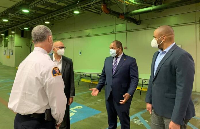 Dallas Mayor vaccination site Dallas Mayor Eric Johnson