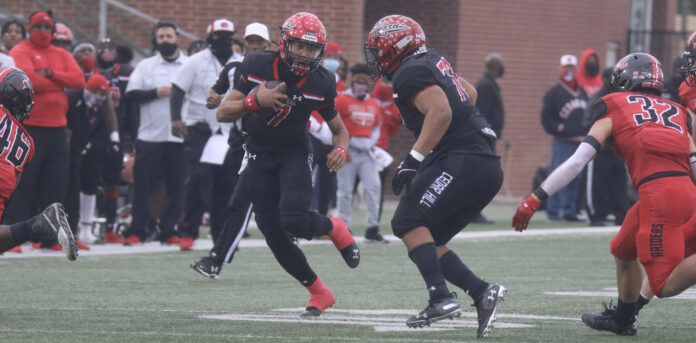 Cedar Hill football player
