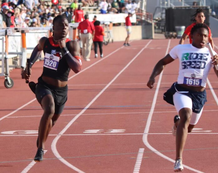 5.13 Richardson Two runners on track