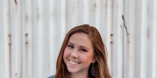 Ashlyn Summers of Waxahachie Wins Big Tex Youth Livestock Scholarship Ashlyn Summers of Waxahachie receives scholarship