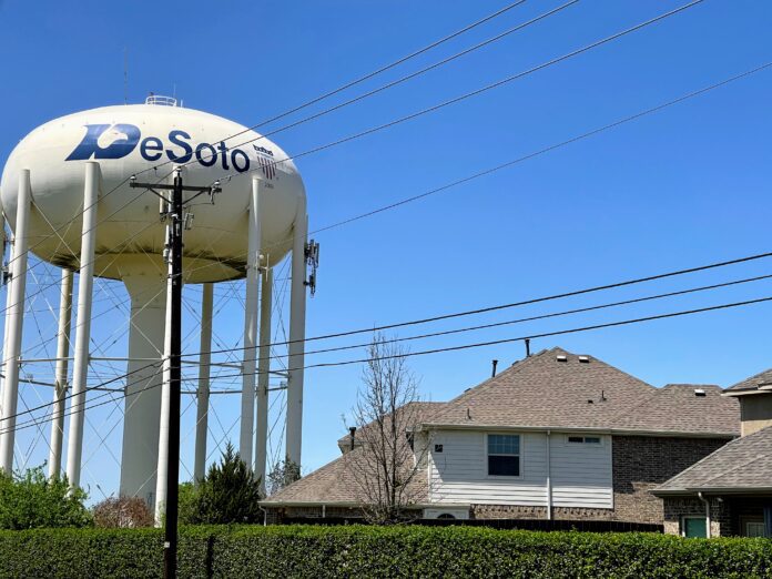 DeSoto Water tower