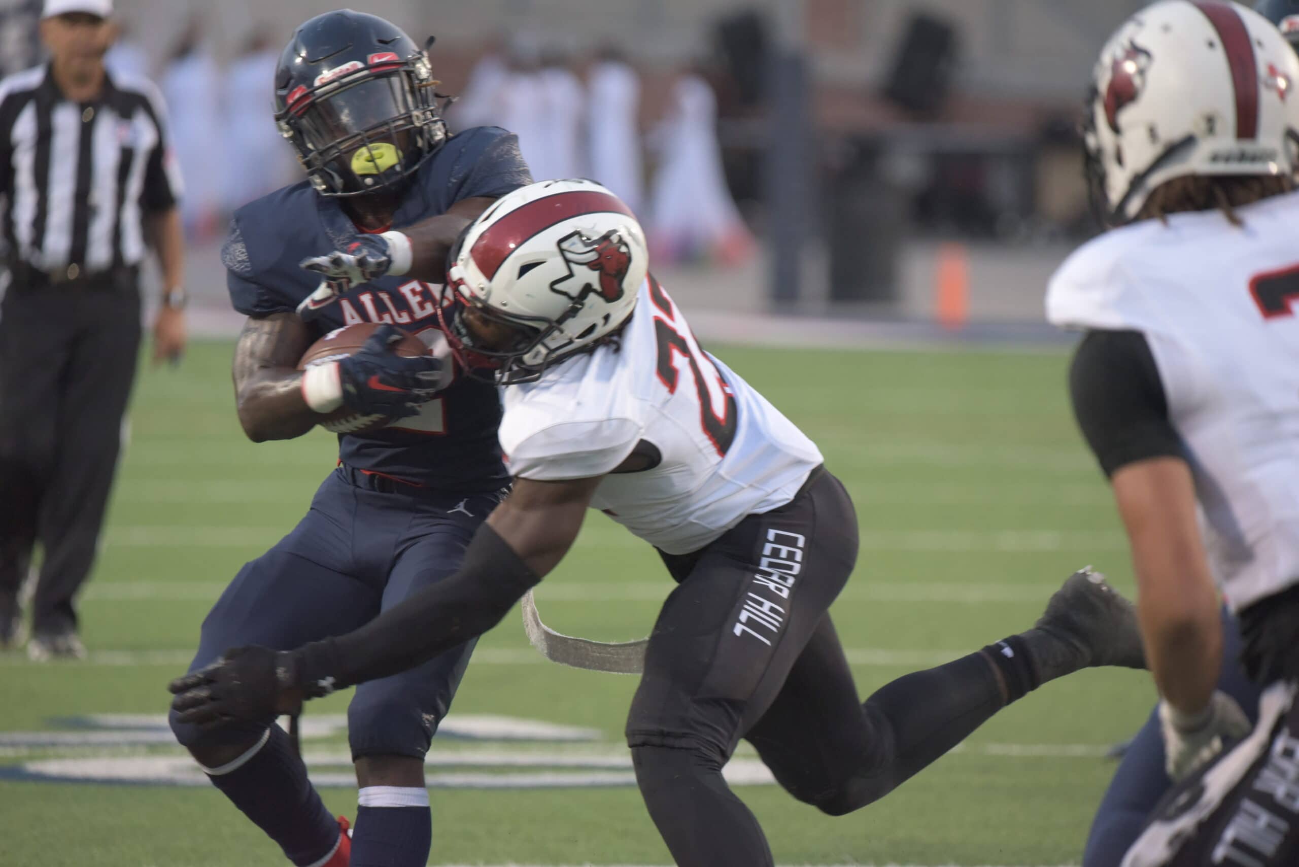 Cedar Hill tackling Allen running back