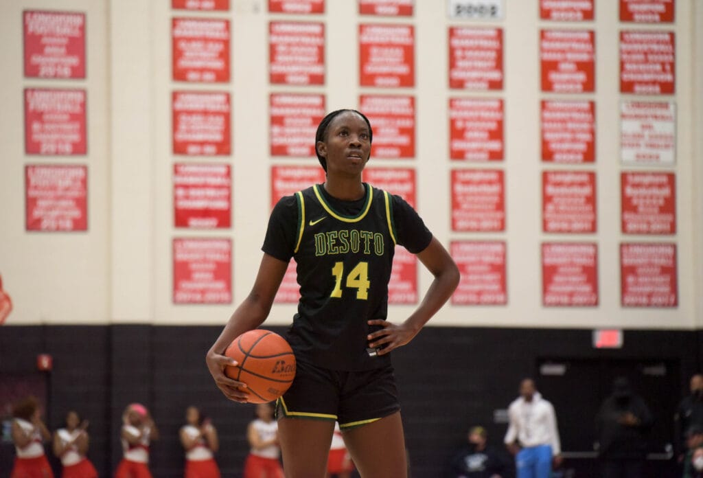 Desoto basketball player