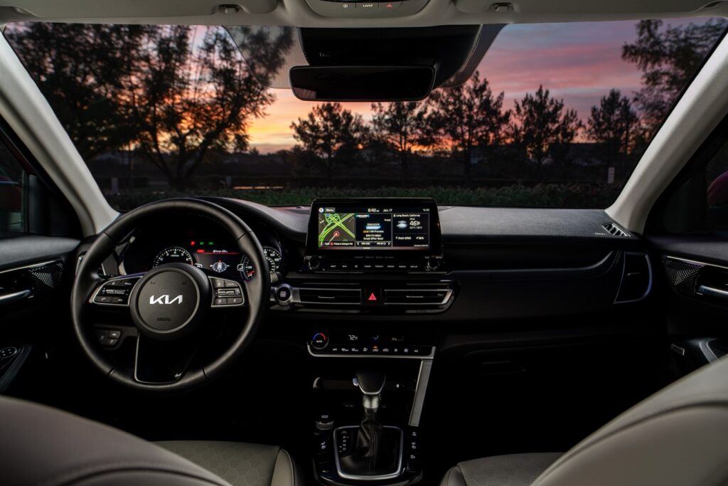 2022 Kia Seltos interior