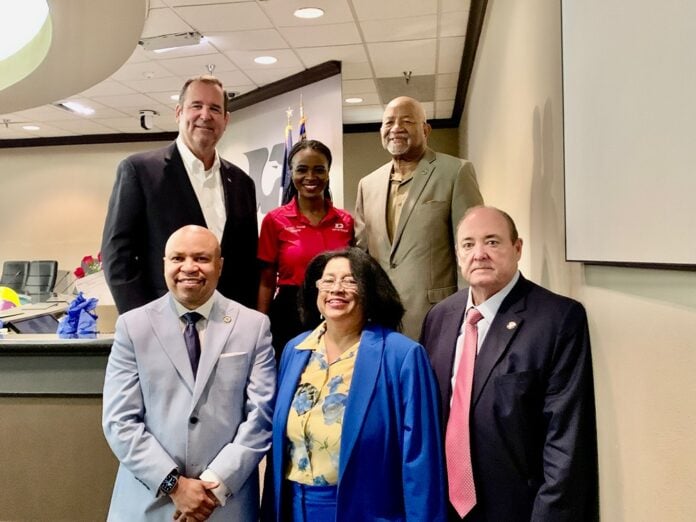 DeSoto city officials with Mayor