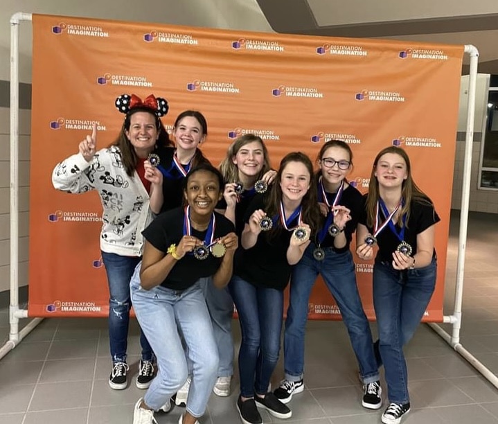 teens with Destination Imagination background