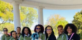Revived PTAs Put a Positive Spin on DeSoto ISD group of ladies standing outside