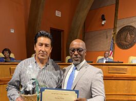 Benny Sosa with good Samaritan award