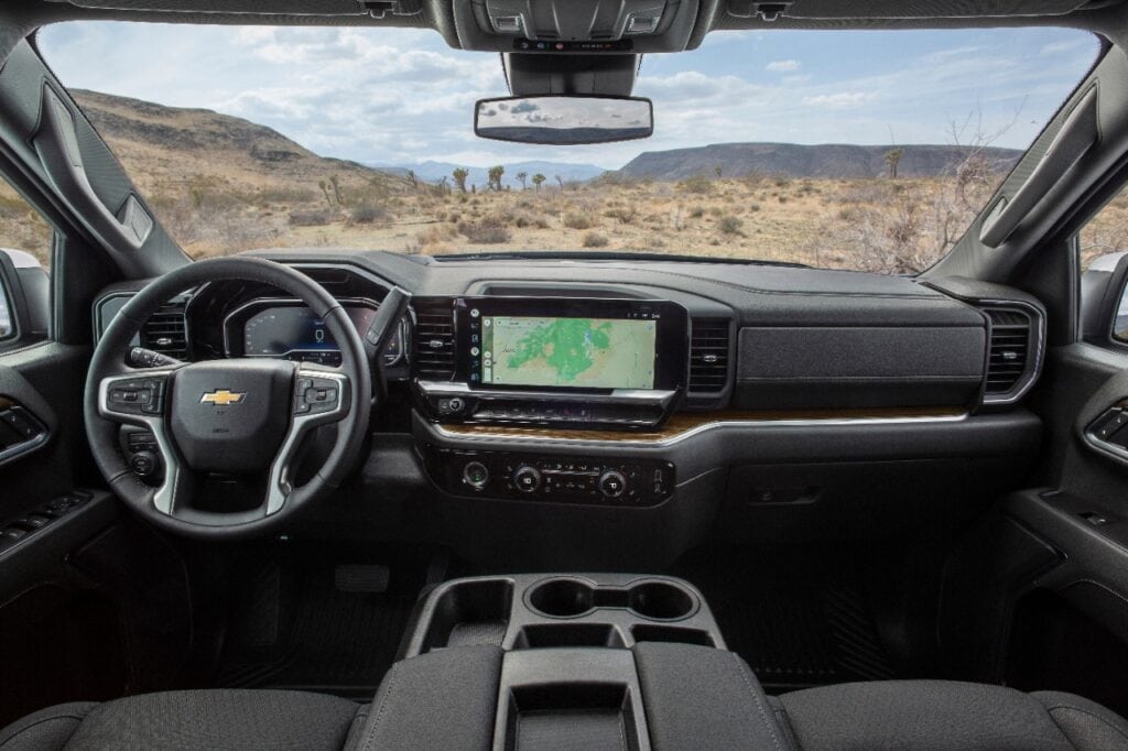 Chevrolet Silverado interior