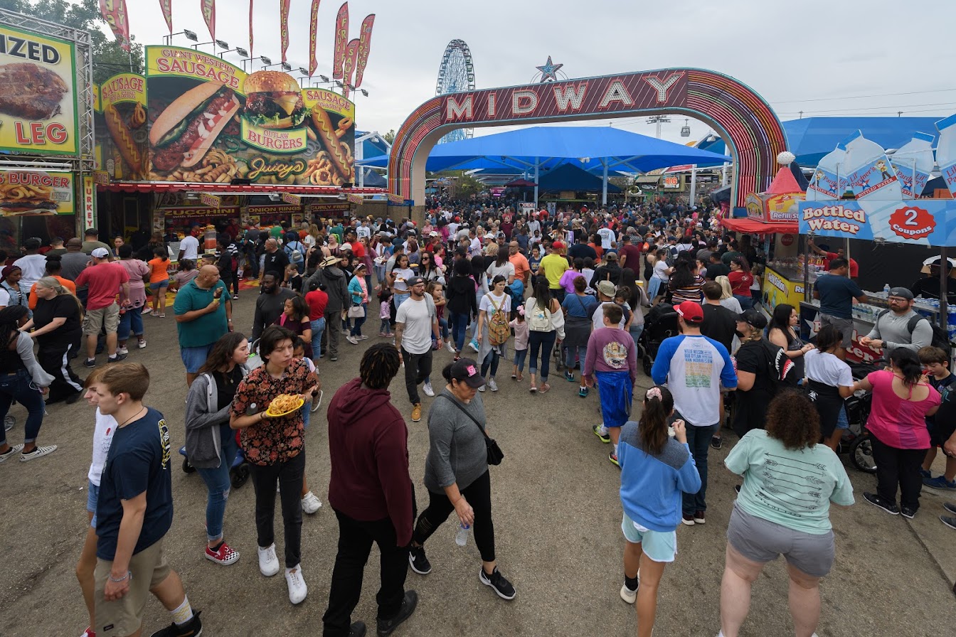 State Fair crowd scene