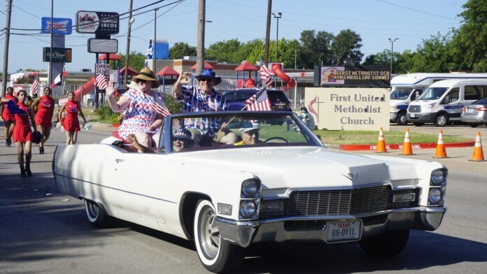 Trophies presented to parade floats