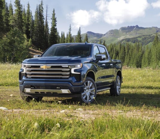 Watch this space: Electric pickup not ready, prices soaring, but GM pickup sales climb 2022 Chevrolet Silverado High Country