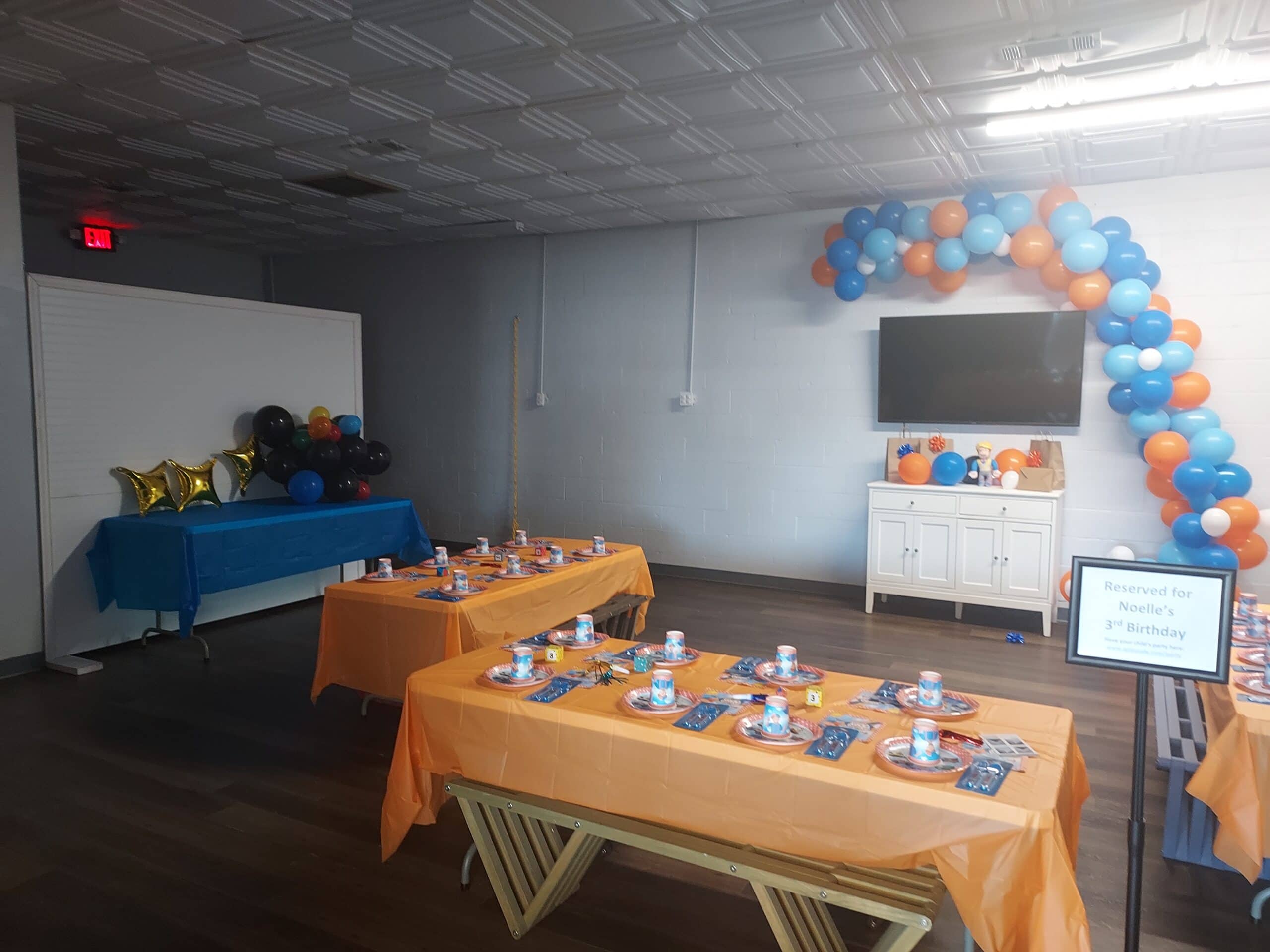 Birthday party room