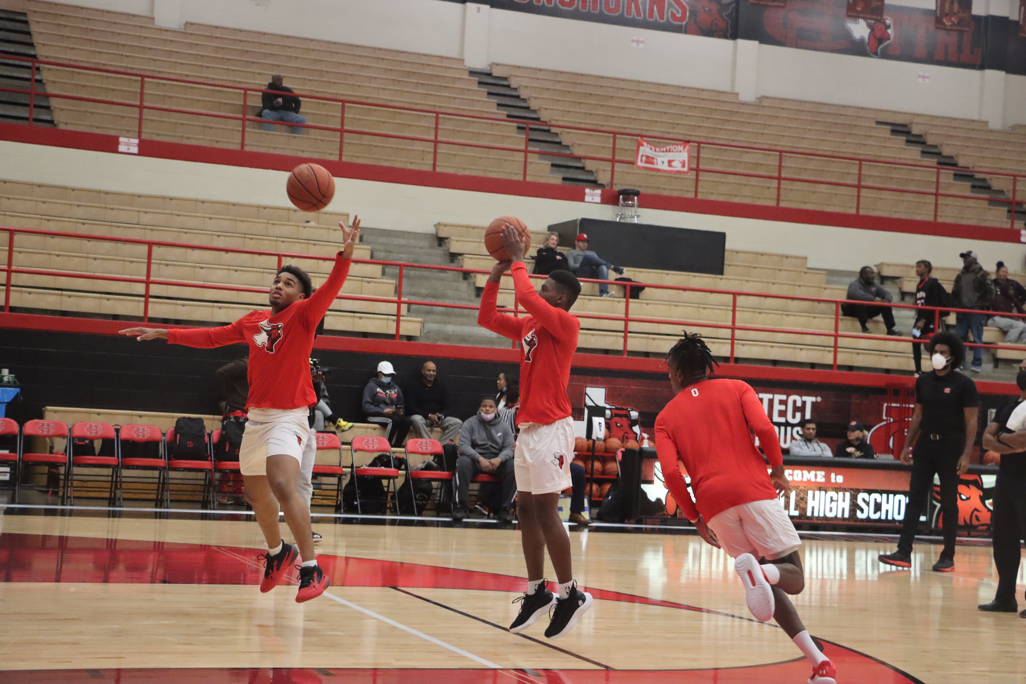 Chism Emphasizes Competitive Maturity for 2022-2023 Cedar Hill Boys Basketball Team