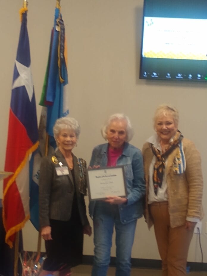 Sue Clark Receives Community Service Award