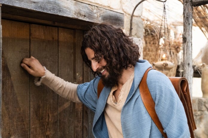 Jesus knocking