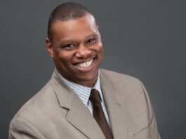 Darian Pace headshot