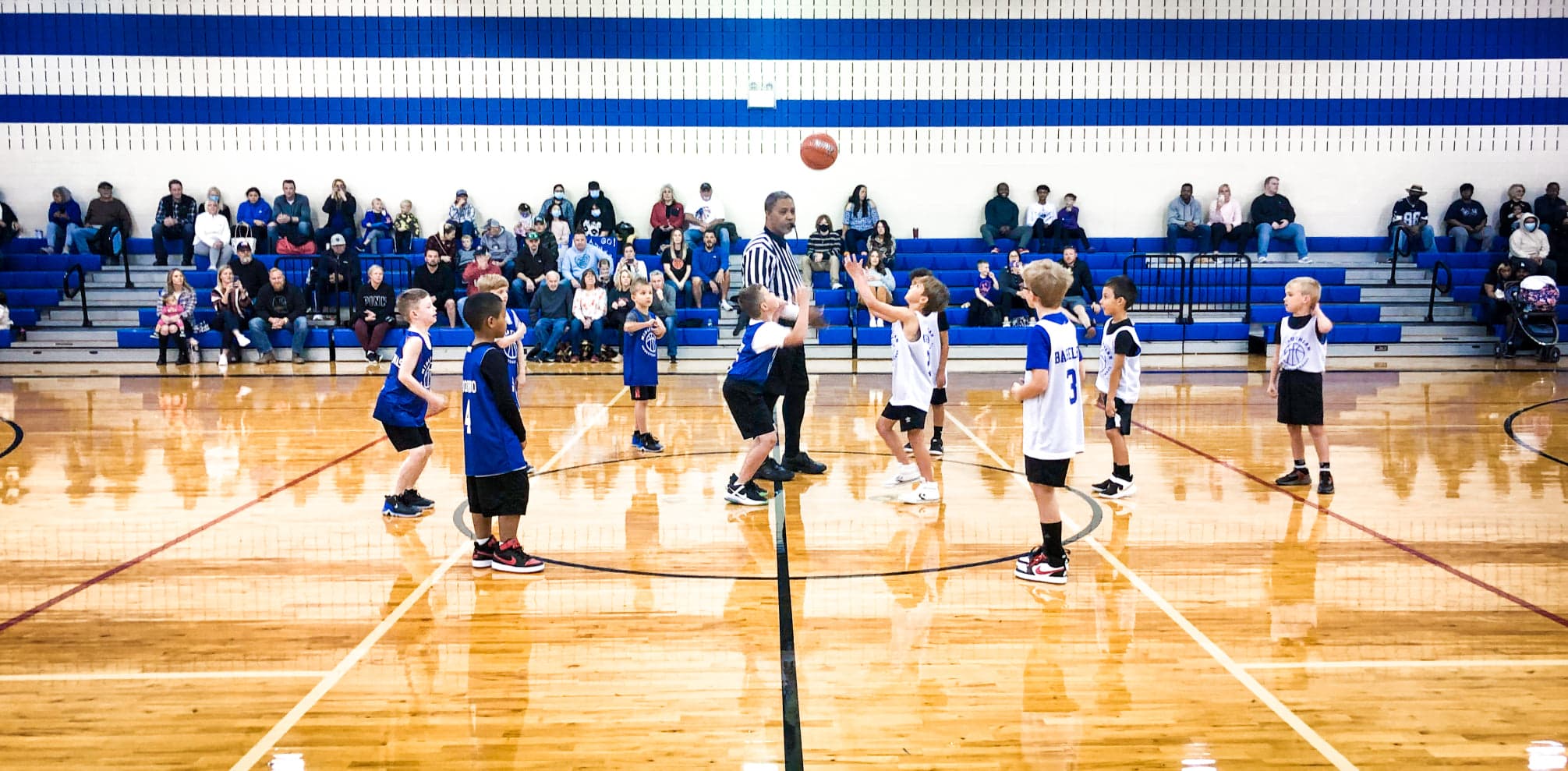 kids playing basketball