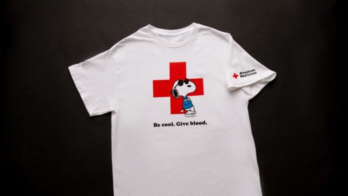 Snoopy American red cross t-shirt