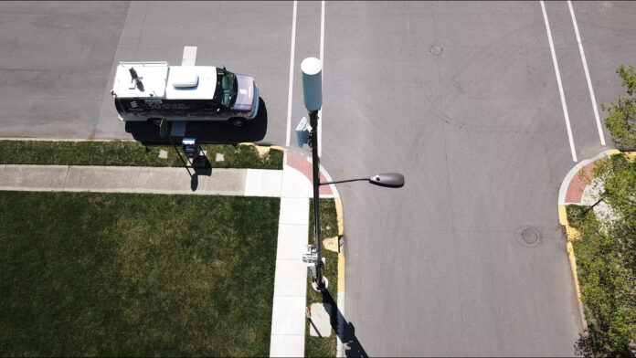Verizon truck at 5G cell