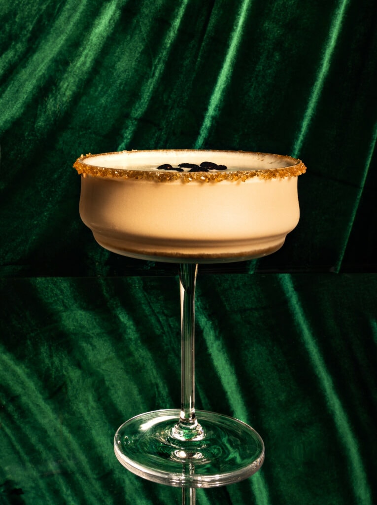 Texpresso martini with green background