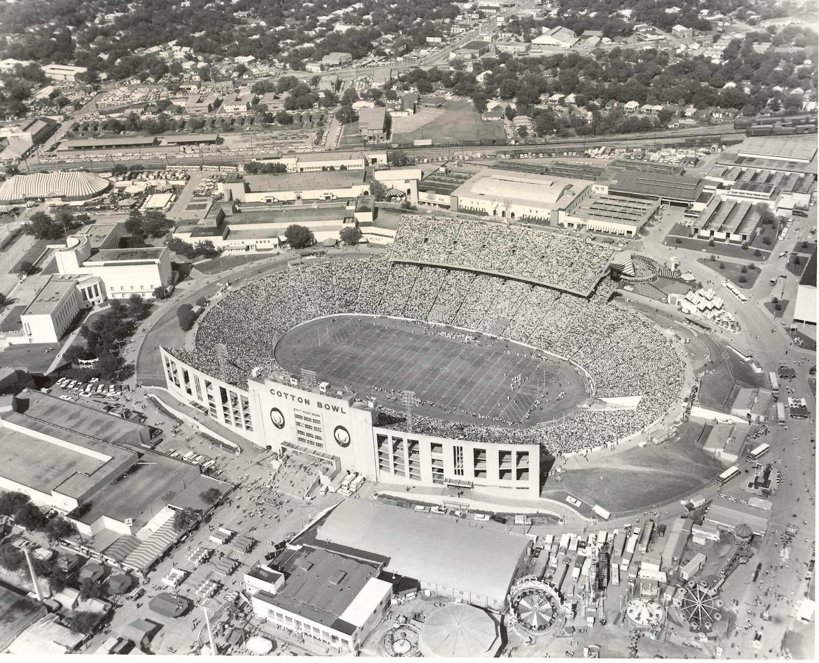 Red River Rivalry at Cotton Bowl