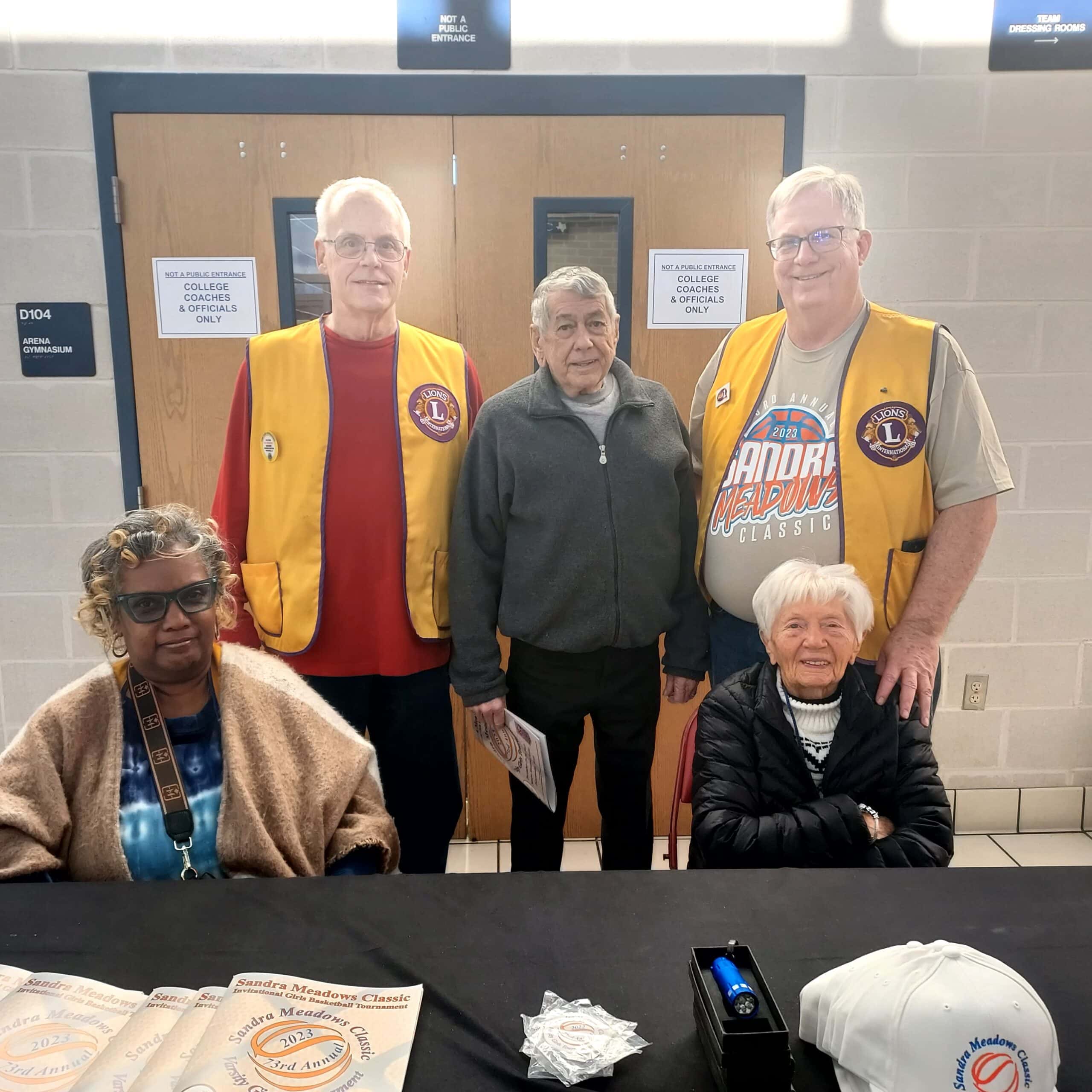 Lions Club volunteers 