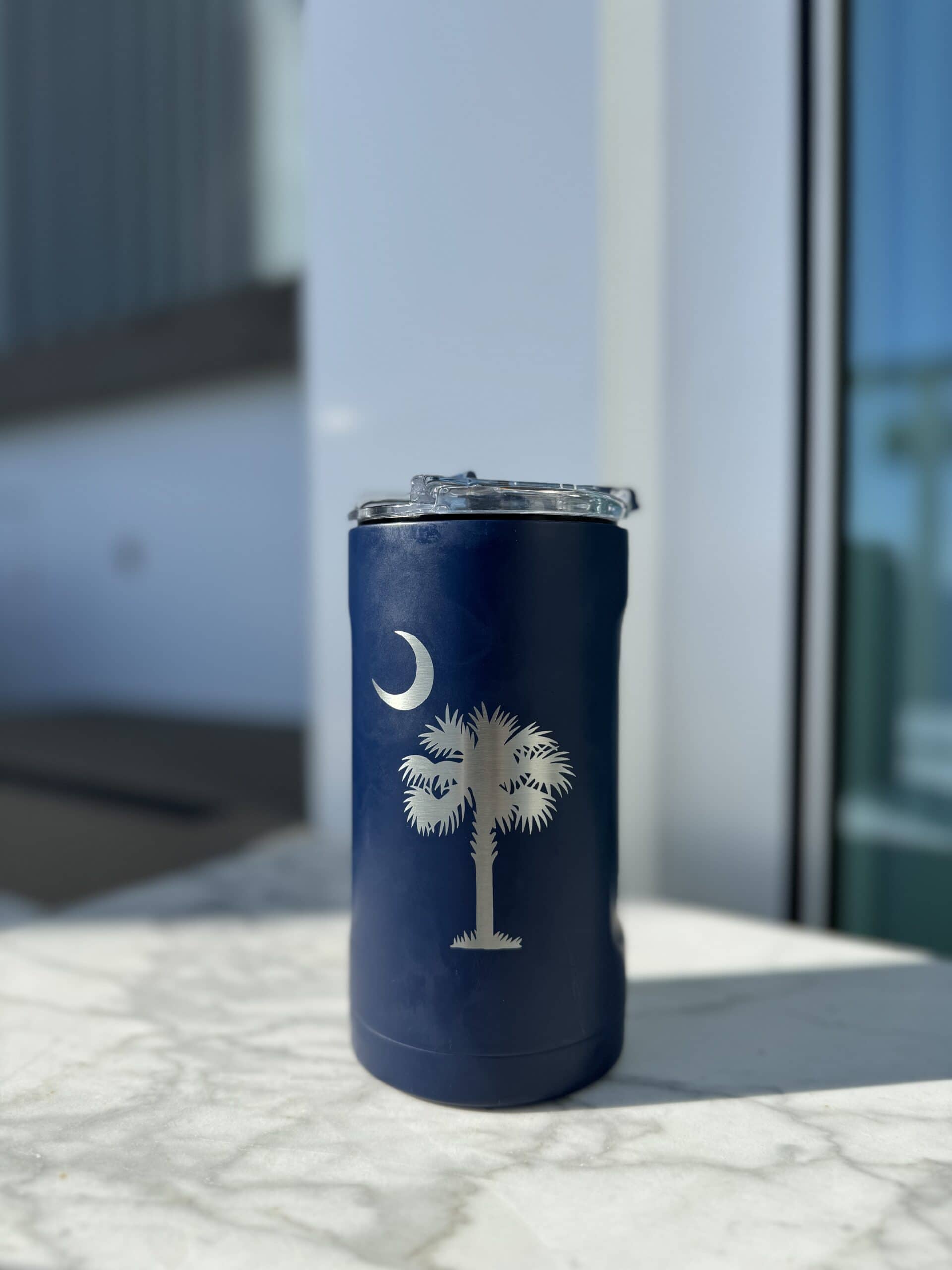 can cooler with palmetto tree