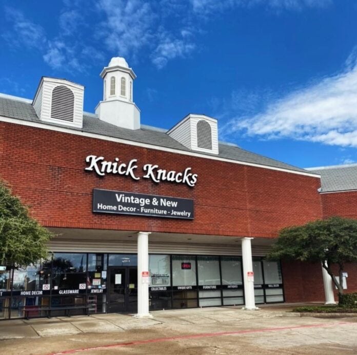 Knick Knacksstore exterior