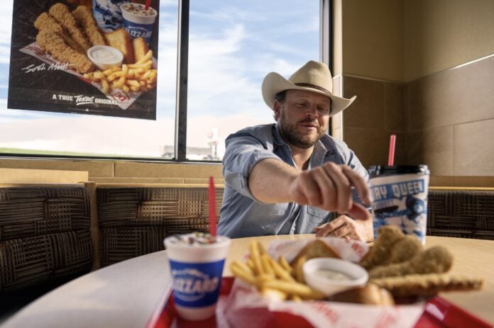 Josh Abbott eating food