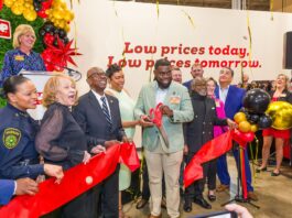 Smart shoppers at Joe V's