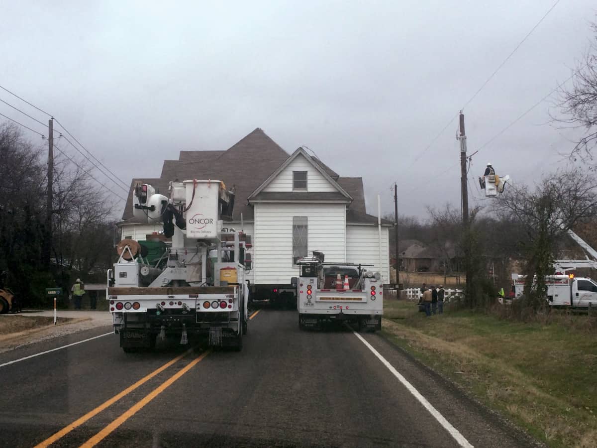 Anderson House on road being moved