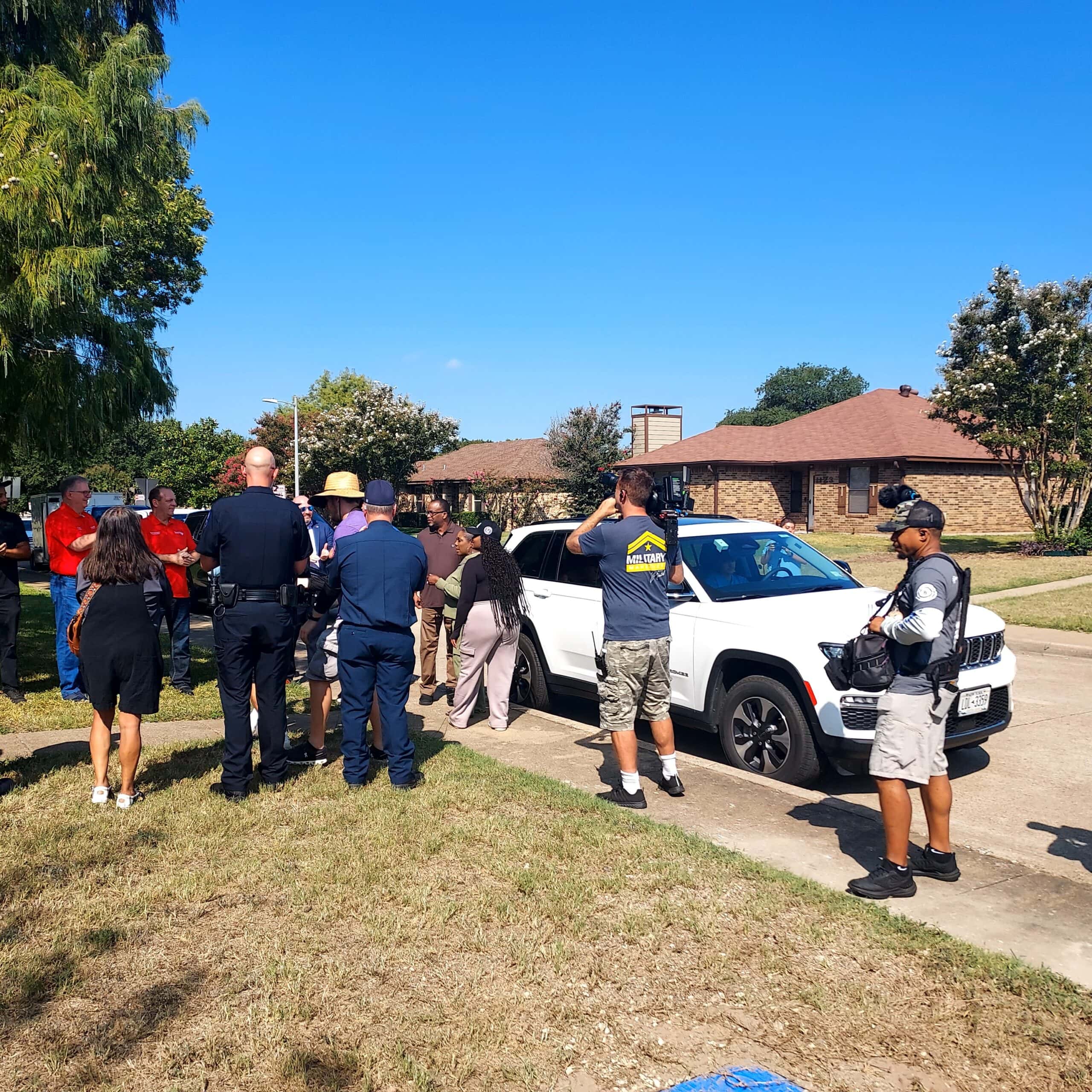 Jones family waved goodbye by volunteers
