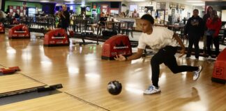 Cedar Hill Bowling Team Fired Up For Inaugural Season student bowling